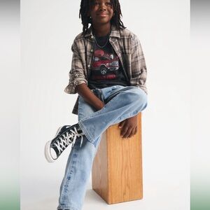 abercrombie kids | Boys Lightweight Loose Jeans | Light Wash | 5/6